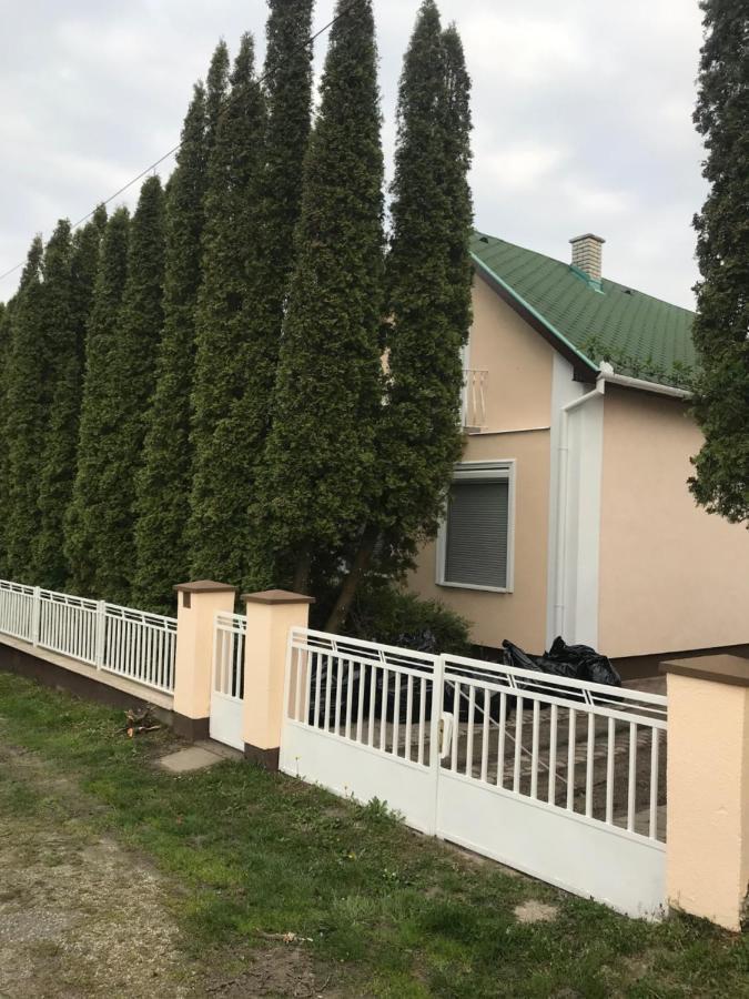 Nyaralo Balatonmariafuerdo Βίλα Εξωτερικό φωτογραφία