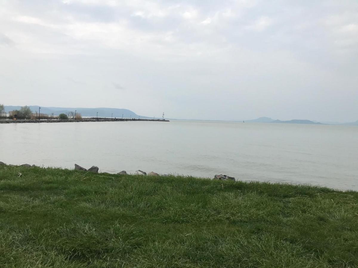 Nyaralo Balatonmariafuerdo Βίλα Εξωτερικό φωτογραφία